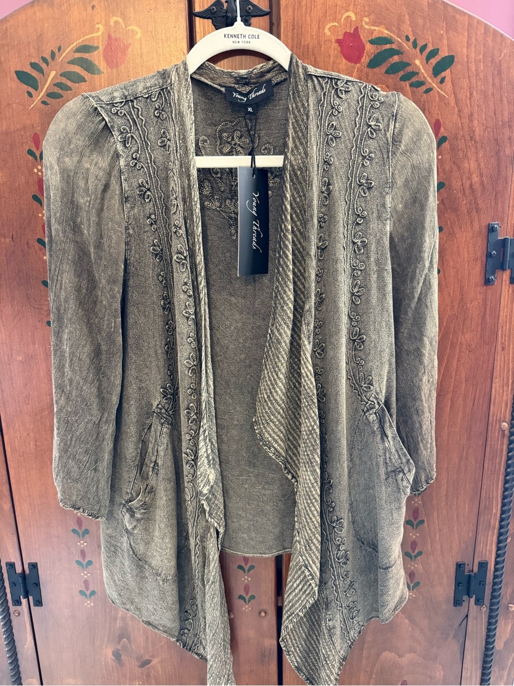 Young Threads Gravel ( grayish) Embroidered Open-Front Tunic Top xl - Picture 9 of 9